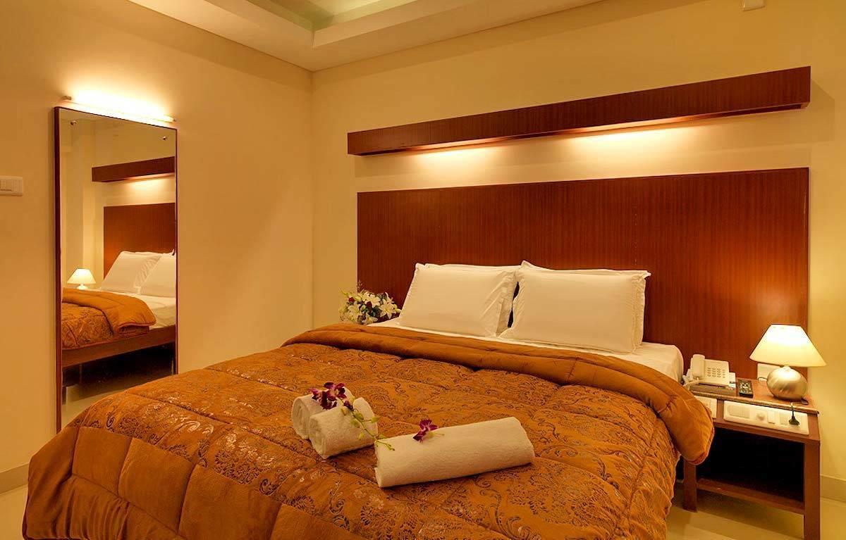 Dhanunjayas Luxury Hotel Hosūr المظهر الخارجي الصورة