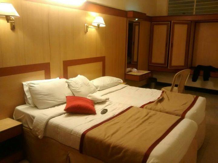 Dhanunjayas Luxury Hotel Hosūr المظهر الخارجي الصورة