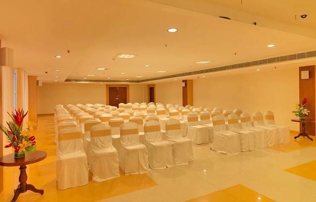 Dhanunjayas Luxury Hotel Hosūr المظهر الخارجي الصورة